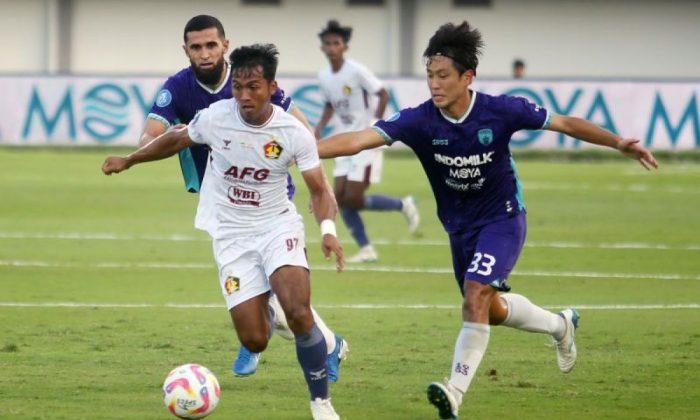 Hokky Caraka mencetak gol salto, Persita tekuk Persik 3-0