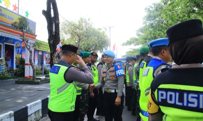 Tim Divpropam Mabes Polri laksanakan Ops Gaktiplin di Pos Terpadu Operasi Lilin 2025 Polres Karanganyar