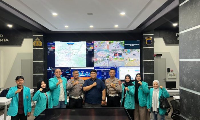 Mahasiswa Ilmu Komunikasi UMS gelar kampanye Aman Dalan