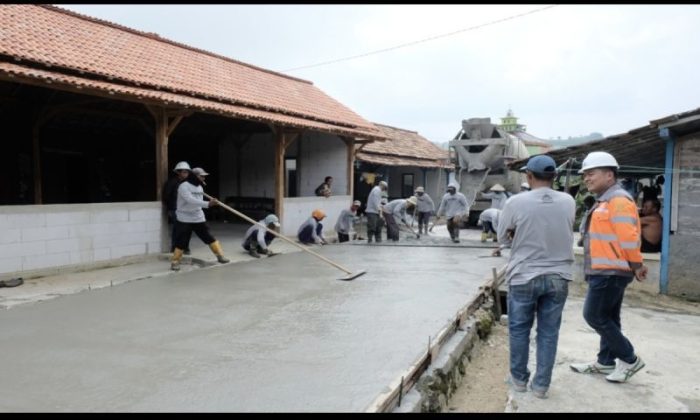 PT Semen Gresik kucurkan Rp1,05 M bangun infrastruktur desa sekitar perusahaan