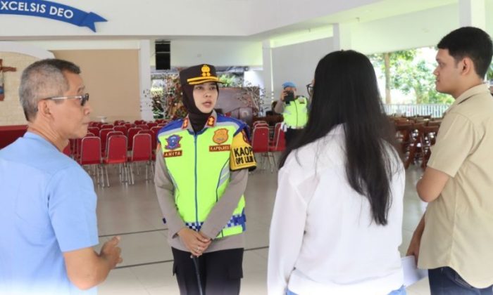 Kapolres Magelang Kota cek gereja
