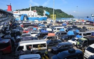 H-5 Natal, 183.581 Orang dan 47 Ribu Kendaraan Seberangi Selat Sunda