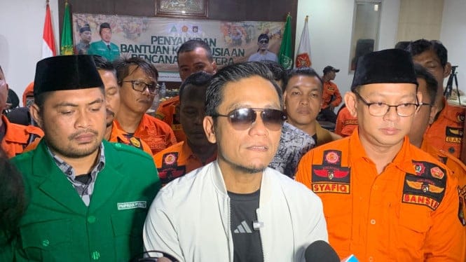 Di Tengah Polemik Status Bencana, Gus Miftah Gercep Kirim Bantuan ke Sumatera