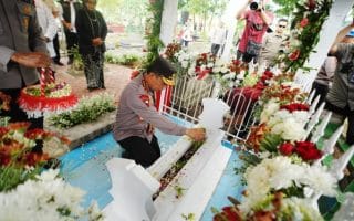 Ziarah Makam hingga Groundbreaking Museum Marsinah, Kapolri: Mengenang Pahlawan Nasional Buruh