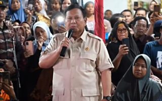 Prabowo ke Pengungsi di Tapsel: Presidenmu Tak Pernah Meninggalkan Kalian