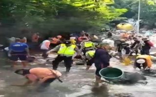 Pemkab Tegal menutup sementara lokasi pemandian Pancuran 13 Guci