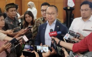 Wakil Ketua MPR nilai usulan Pilkada dipilih oleh DPRD layak dikaji