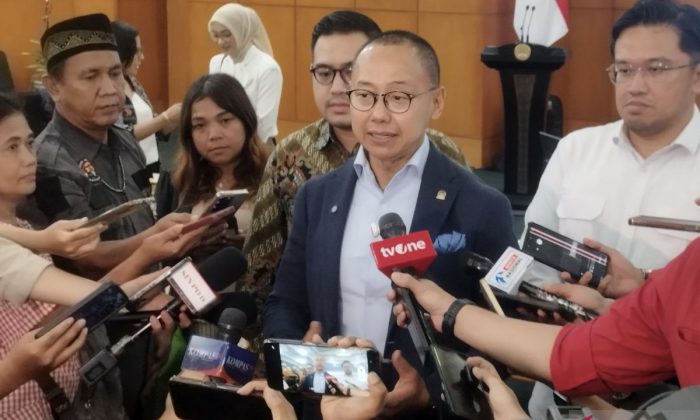 Wakil Ketua MPR nilai usulan Pilkada dipilih oleh DPRD layak dikaji