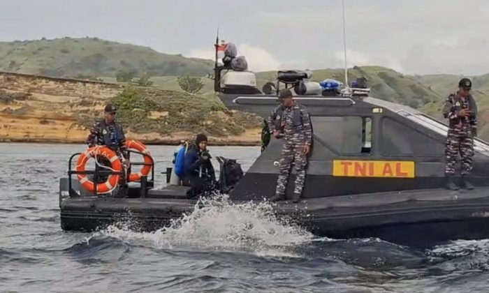 TNI AL kerahkan alutsista cari korban kapal tenggelam di Labuan Bajo