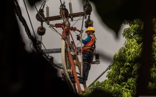 PLN memulihkan listrik 184 desa di Kabupaten Aceh Tengah