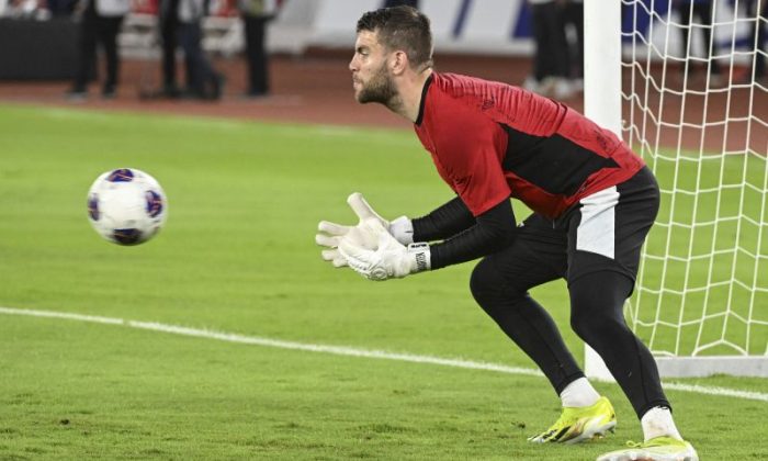 Maarten Paes bantah bakal gabung Persib