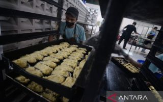 Libur Natal dan tahun baru dongkrak produksi kue tradisional gandhos gimbal