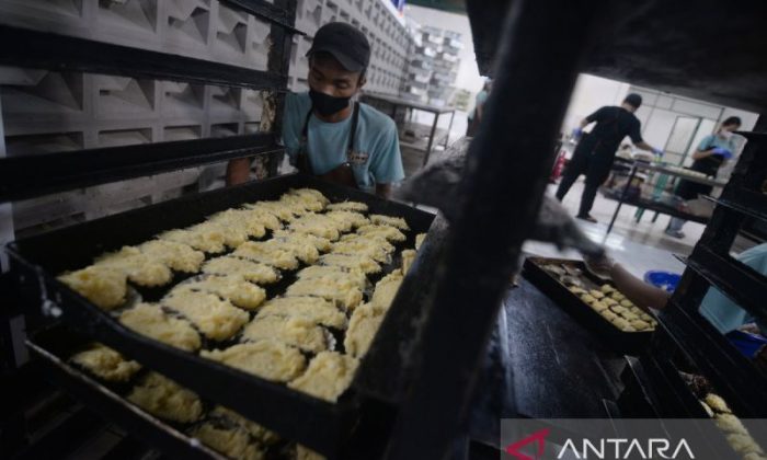 Libur Natal dan tahun baru dongkrak produksi kue tradisional gandhos gimbal