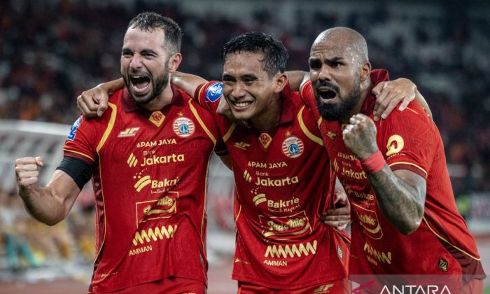 Persija tanpa libur Tahun Baru