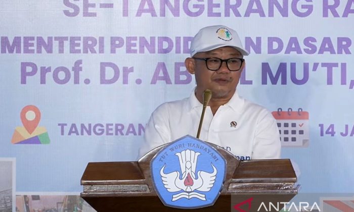 Mendikdasmen mendorong perlindungan hukum bagi guru korban adu jotos di Jambi