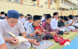 SMP Muhammadiyah PK Kottabarat gelar kajian Isra Mi'raj Nabi Muhammad SAW