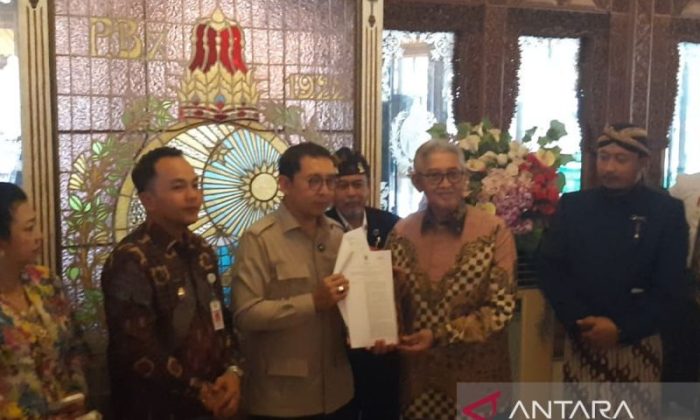 Menbud tunjuk Tedjowulan sebagai pelaksana Keraton Surakarta