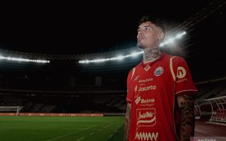 Persija Jakarta datangkan bek kiri Shayne Pattynama