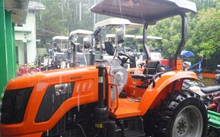 Pemkab Jepara membagikan alsintan kepada petani senilai Rp7, 7 miliar