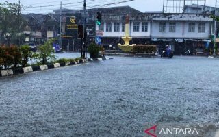 Cuaca Semarang hari ini, waspada potensi hujan dan petir