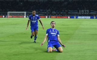 Duel Klasik Bernilai Enam Poin: Persib vs Persija Penentu Pemuncak Klasemen