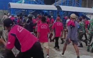 Kepala Pelni Ambon Diamuk Buruh Pelabuhan Yos Soedarso, Apa Sebabnya?