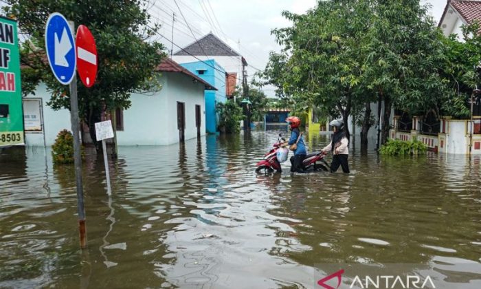 Banjir landa Pekalongan, ribuan KK terdampak