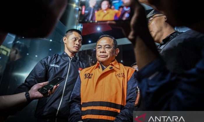 KPK menggeledah Dispermades Kabupaten Pati guna usut proses pengisian perangkat desa