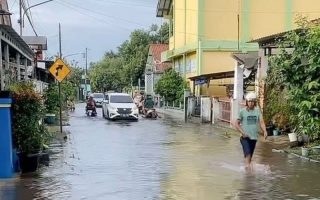 13 lokasi terdampak banjir dan longsor di Kabupaten Batang