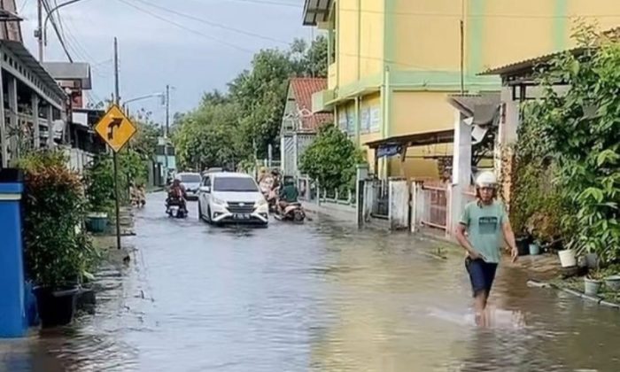 13 lokasi terdampak banjir dan longsor di Kabupaten Batang
