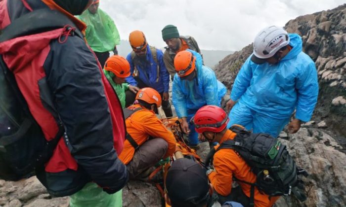 Tim SAR berhasil mengevakuasi korban hilang di Gunung Slamet
