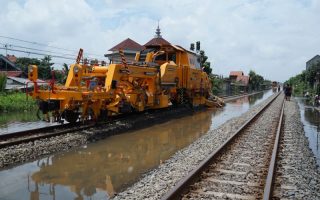 Jalur KA di Pekalongan sudah dapat dilintasi setelah banjir surut