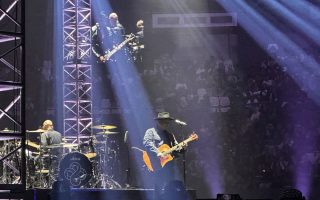 Padi buka konser Dua Delapan dengan "Prolog"