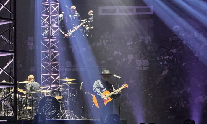 Padi buka konser Dua Delapan dengan "Prolog"
