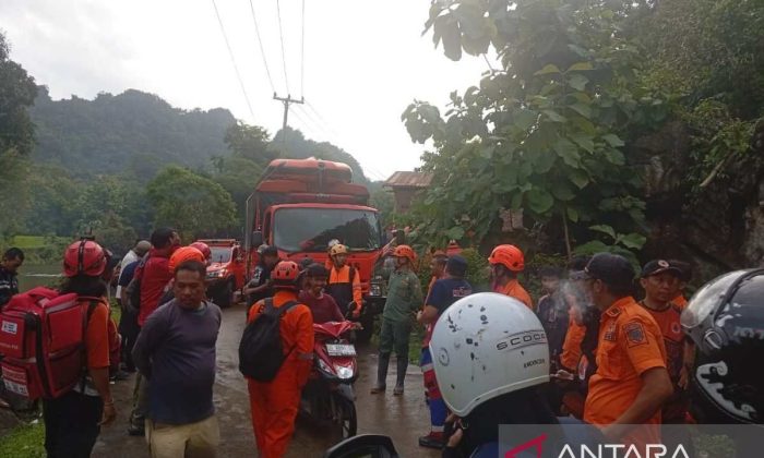 Wali Kota Makassar kerahkan personel BPBD cari pesawat ATR 400 hilang