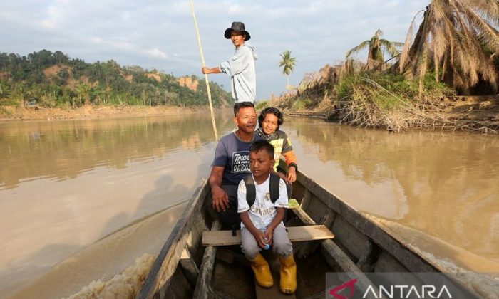 Bupati Temanggung melepas bantuan Rp1,24 miliar ke Aceh Tamiang