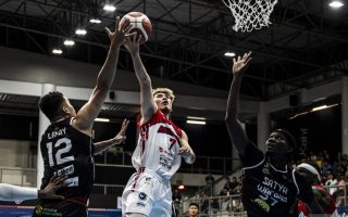 Rajawali Medan membungkam Pacific Caesar Surabaya 93-75