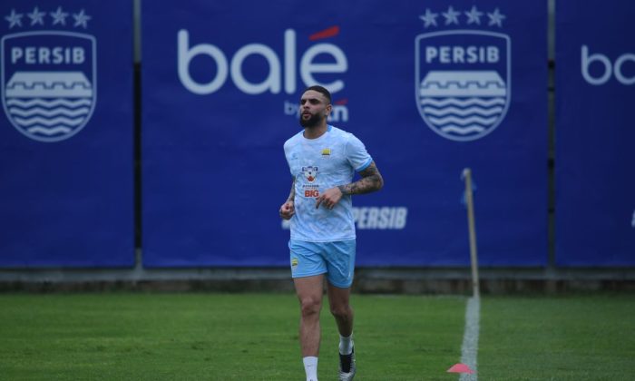 Layvin Kurzawa jalani latihan perdana bersama Persib