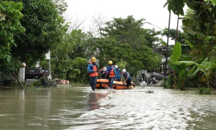 Pekalongan banjir, PLN gerak cepat amankan listrik dan salurkan bantuan bagi pengungsi