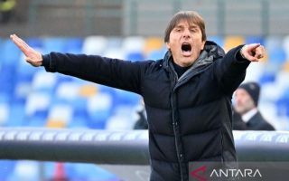 Antonio Conte dilarang dampingi Napoli dalam dua pertandingan