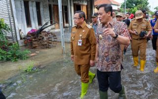 Gubernur Jateng belum tetapkan status darurat bencana karena masih terkendali