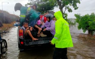 Polres Kudus evakuasi warga terdampak banjir