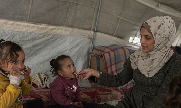 Gaza aid lifelines under strain as winter worsens