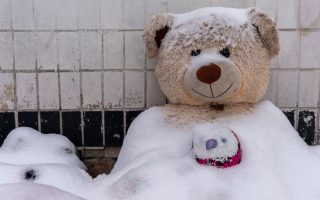 World News in Brief: Syria ceasefire welcomed, ‘Olympic truce’, Ukraine’s freezing children