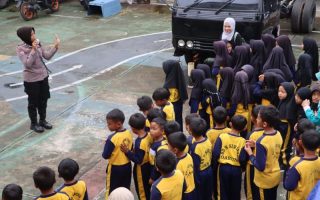 Siswa SDN 1 Siwuran mengunjungi Polres Wonosobo