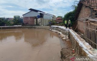 Semua tanggul sungai yang jebol di Kudus telah tertangani