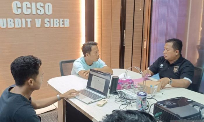 Seorang pria jadi tersangka karena sebarkan video syur mantan pacar