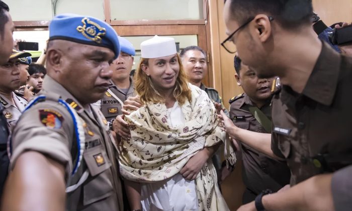 Polisi menetapkan Bahar bin Smith tersangka penganiayaan