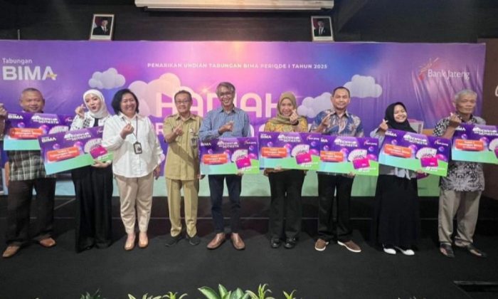 Bank Jateng Surakarta serahkan hadiah Tabungan Bima