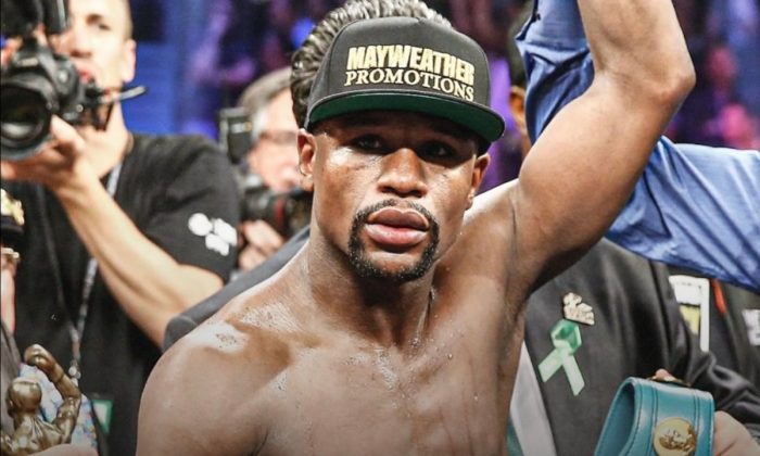 Floyd Mayweather mengumumkan kembali ke ring setelah 9 tahun pensiun